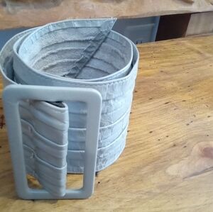 Gray Textured Leather Wide Band Belt with Large Rectangle Buckle Size XS 27"